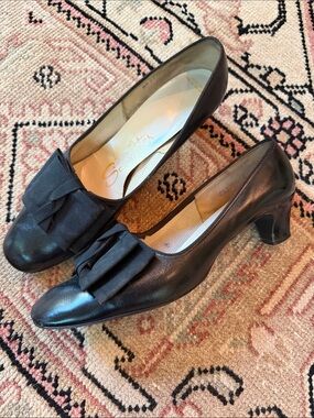Vtg Socialites Pump w Grosgrain Bow